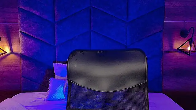 Snapshot of LiamThunder05_ chatting on October 28, 3:10 am LiamThunder05 online show from October 28, 3:10 am