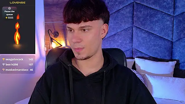 Snapshot of LiamThunder05_ chatting on October 29, 3:20 am LiamThunder05 online show from October 29, 3:20 am