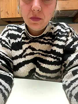 Snapshot of Daiana_Andra chatting on October 7, 8:06 pm Daiana Andra online show from October 7, 8:06 pm