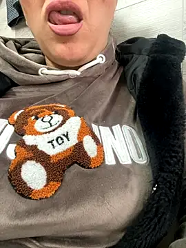 Snapshot of Daiana_Andra chatting on October 14, 2:51 pm Daiana Andra online show from October 14, 2:51 pm