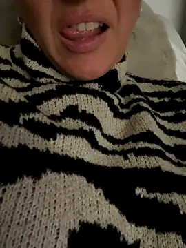 Snapshot of Daiana_Andra chatting on October 22, 7:35 pm Daiana Andra online show from October 22, 7:35 pm