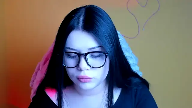 Snapshot of Mona_Esty chatting on November 13, 12:37 pm Mona Esty online show from November 13, 12:37 pm