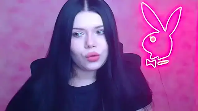 Mona Esty online show from December 18, 6:25 pm