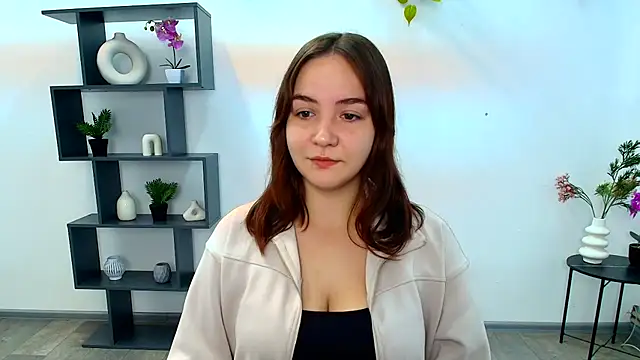 OliviaMontgommery online show from October 18, 5:43 am