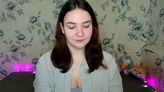 OliviaMontgommery online show from March 25, 7:58 am