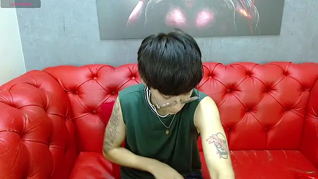 Snapshot of Teddy_Jacobs chatting on December 19, 7:43 pm Teddy Jacobs online show from December 19, 7:43 pm