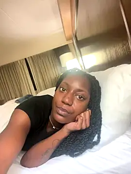 Snapshot of Giselledabodyyy chatting on November 7, 5:07 am Giselledabodyyy online show from November 7, 5:07 am