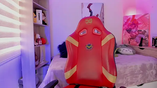 emma soffia online show from November 24, 7:35 pm