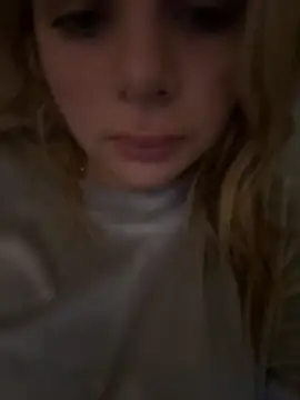 clarissetriolett online show from October 4, 4:16 pm