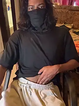 Ujjwallkumar0069 online show from April 5, 7:05 am