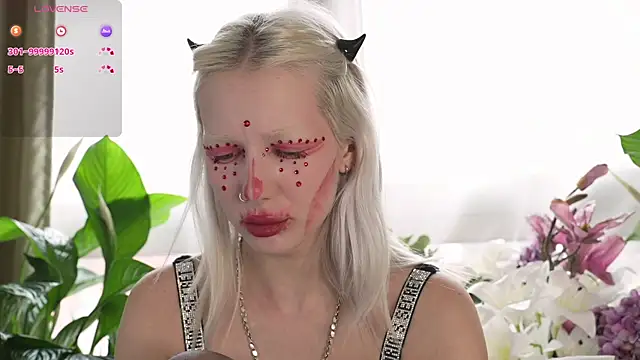 RanyThomson online show from October 17, 7:55 am