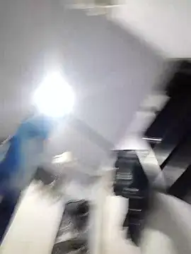 Snapshot of Lesli_14 chatting on November 14, 2:21 am Lesli 14 online show from November 14, 2:21 am