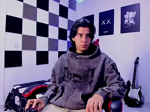 Snapshot of jeycobb chatting on January 7, 1:13 pm jeycobb online show from January 7, 1:13 pm