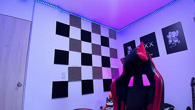 Snapshot of jeycobb chatting on February 11, 11:26 am jeycobb online show from February 11, 11:26 am