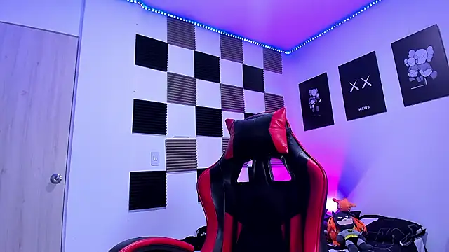 Snapshot of jeycobb chatting on February 15, 11:52 am jeycobb online show from February 15, 11:52 am