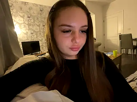 Snapshot of EllaStarrxxx chatting on October 7, 11:02 pm EllaStarrxxx online show from October 7, 11:02 pm