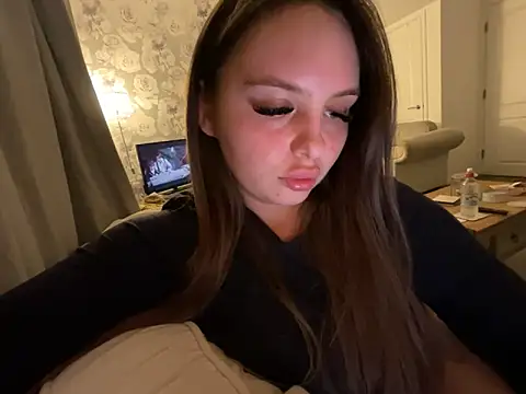 Snapshot of EllaStarrxxx chatting on October 28, 10:56 pm EllaStarrxxx online show from October 28, 10:56 pm