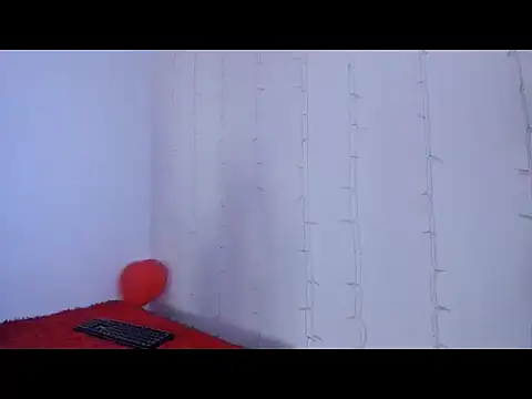 lili latina47 online show from October 27, 1:15 pm