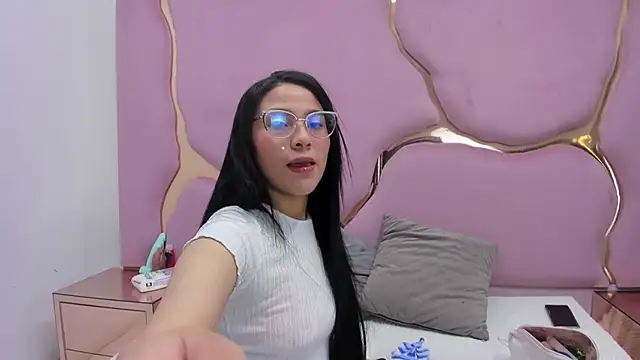 Snapshot of Violeta_Koch69 chatting on October 4, 1:31 pm Violeta Koch69 online show from October 4, 1:31 pm