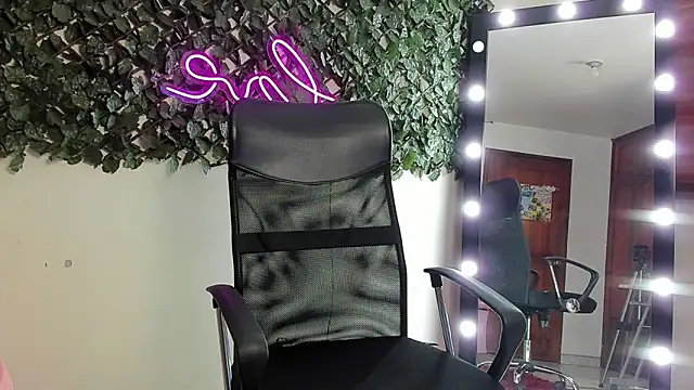 Snapshot of Samanta_Ortiz chatting on November 25, 7:03 pm Samanta Ortiz online show from November 25, 7:03 pm