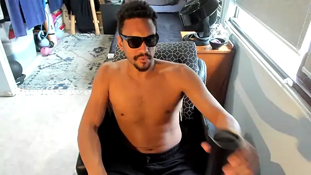 CassiusJohnson online show from October 9, 1:36 am