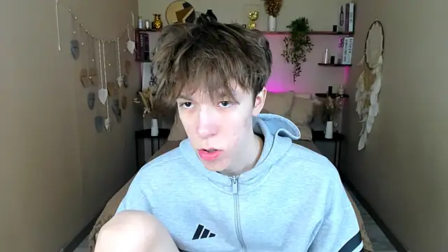 MarkBranston online show from April 10, 2:33 pm