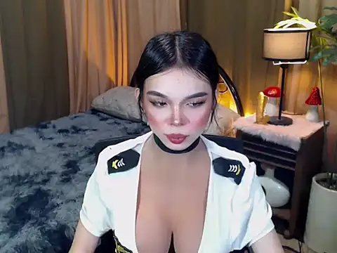 TWINKTRANSSHANEL online show from October 29, 11:06 pm