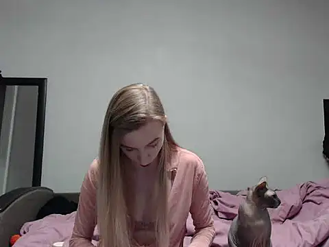 sophieryder online show from November 23, 8:14 am