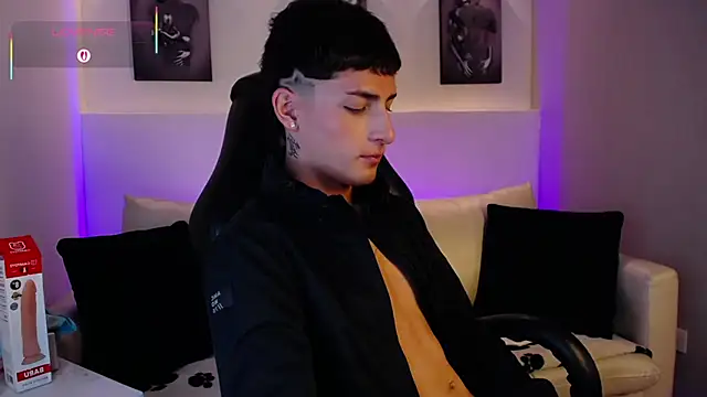 MateoMitchell online show from January 19, 6:06 am