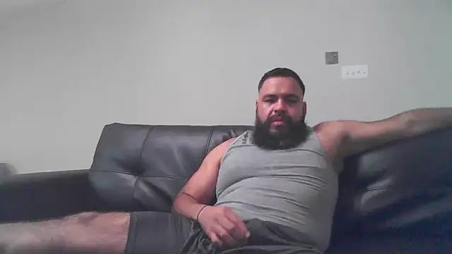 Snapshot of BigJohnBear39 chatting on October 4, 5:38 am BigJohnBear39 online show from October 4, 5:38 am