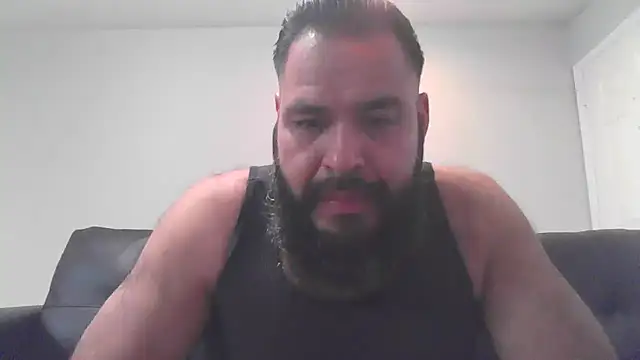 Snapshot of BigJohnBear39 chatting on October 6, 4:54 am BigJohnBear39 online show from October 6, 4:54 am