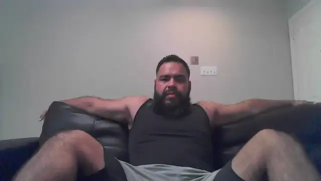 Snapshot of BigJohnBear39 chatting on October 9, 5:49 am BigJohnBear39 online show from October 9, 5:49 am