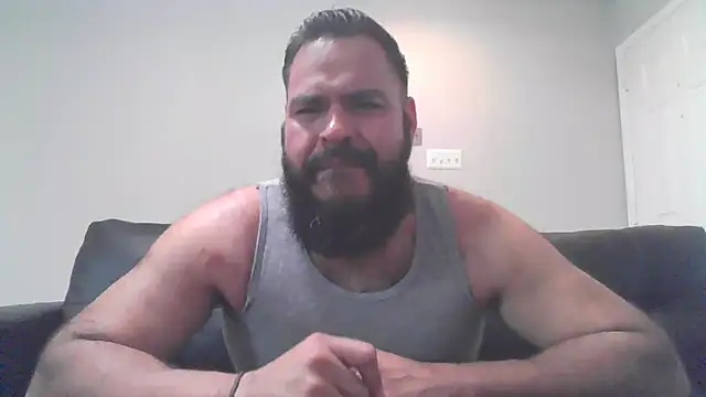 Snapshot of BigJohnBear39 chatting on October 13, 4:45 am BigJohnBear39 online show from October 13, 4:45 am