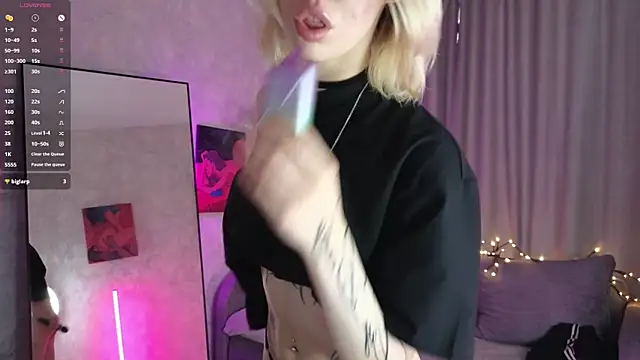 Alice L0 online show from October 13, 9:09 am