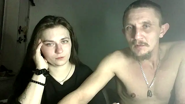 Snapshot of Twolatte1520 chatting on February 22, 12:23 am Twolatte1520 online show from February 22, 12:23 am