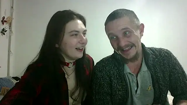 Snapshot of Twolatte1520 chatting on February 25, 4:55 am Twolatte1520 online show from February 25, 4:55 am