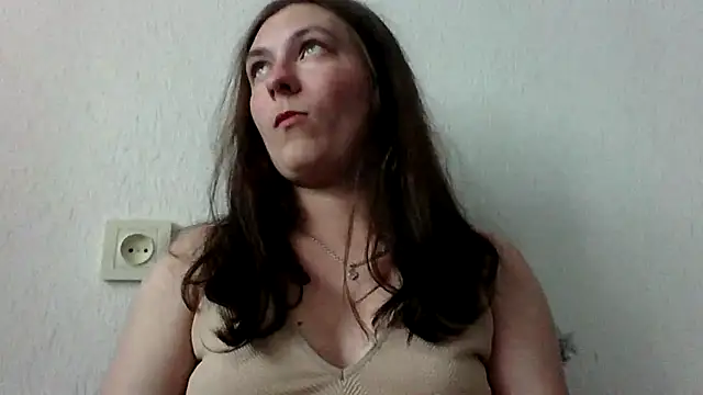 Snapshot of Twolatte1520 chatting on May 28, 1:08 pm Twolatte1520 online show from May 28, 1:08 pm