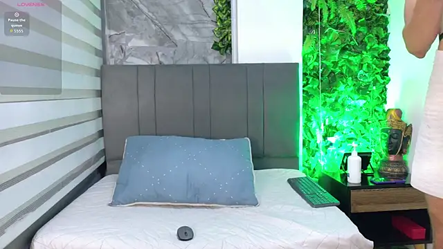 samirscott online show from April 15, 12:56 pm