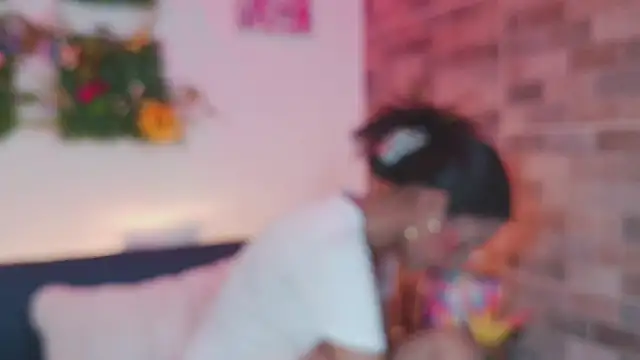 luna valen online show from March 12, 4:18 am