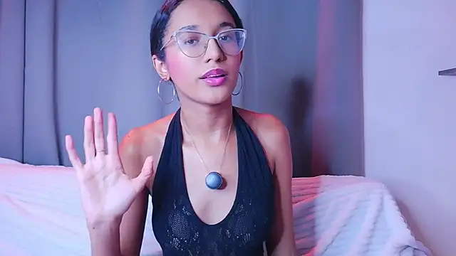 luna valen online show from July 23, 9:02 pm