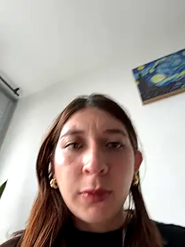 Snapshot of DaisyEmily chatting on November 9, 7:12 pm DaisyEmily online show from November 9, 7:12 pm