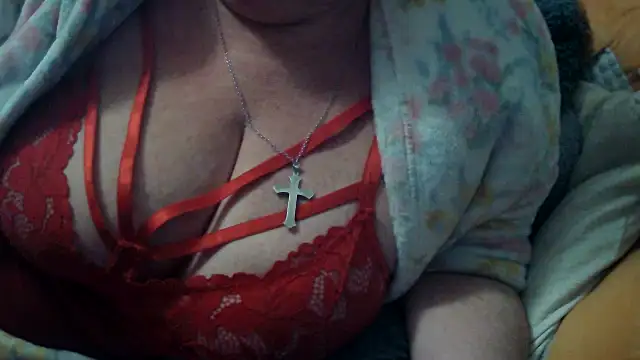 Snapshot of Playful_MILF_Demi chatting on November 27, 10:12 pm Playful MILF Demi online show from November 27, 10:12 pm