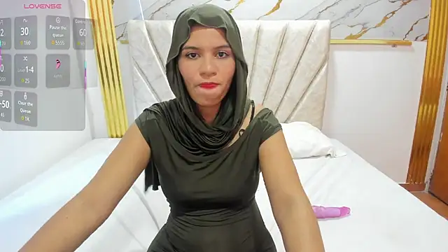 Snapshot of Yasmin_nazer chatting on October 15, 8:42 pm Yasmin nazer online show from October 15, 8:42 pm