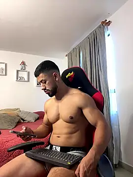 Ezzio Scolaro online show from January 7, 11:56 am