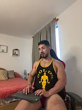 Ezzio Scolaro online show from March 25, 10:05 pm