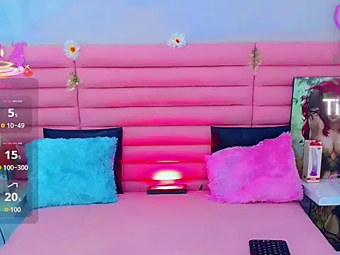 Snapshot of miss_dania75 chatting on November 15, 4:25 pm miss dania75 online show from November 15, 4:25 pm