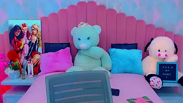 Snapshot of miss_dania75 chatting on November 25, 5:18 am miss dania75 online show from November 25, 5:18 am