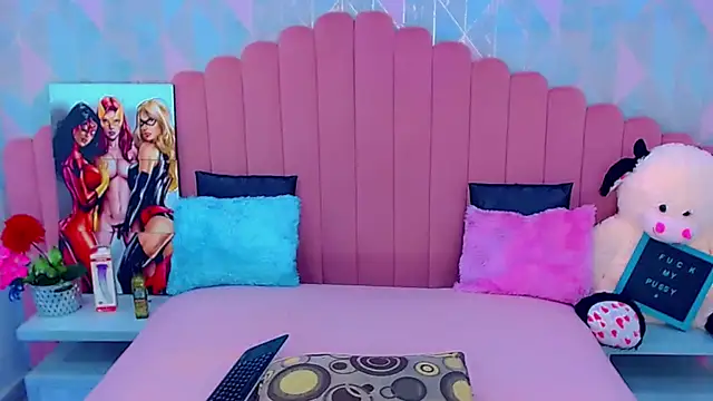 Snapshot of miss_dania75 chatting on December 5, 4:10 am miss dania75 online show from December 5, 4:10 am