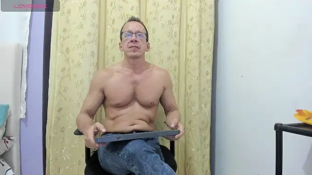  axelking  online show from May 24, 3:33 am