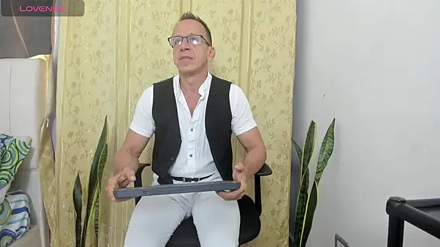  axelking  online show from July 6, 11:51 am